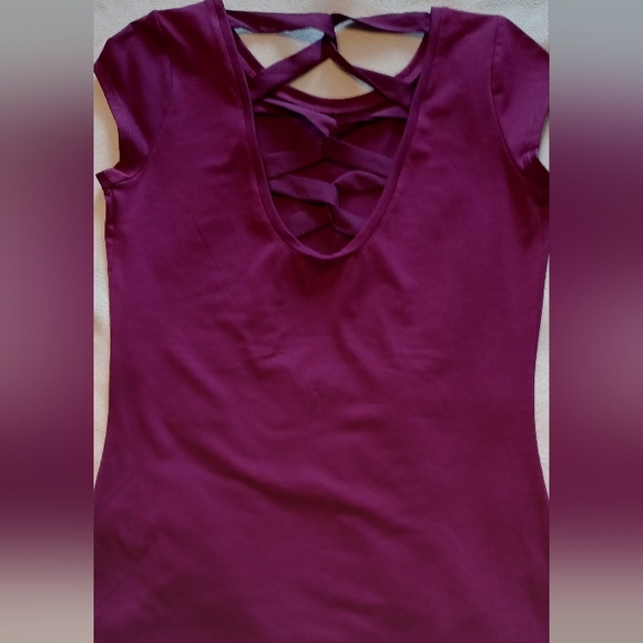 Magenta criss-cross ribbon-back cap-sleeve top (NWOT) - Picture 2 of 6